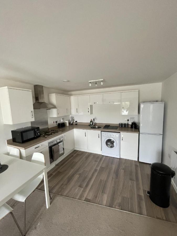 Modern 2-Bed Apartment In The Heart Of Salford Quays 外观 照片
