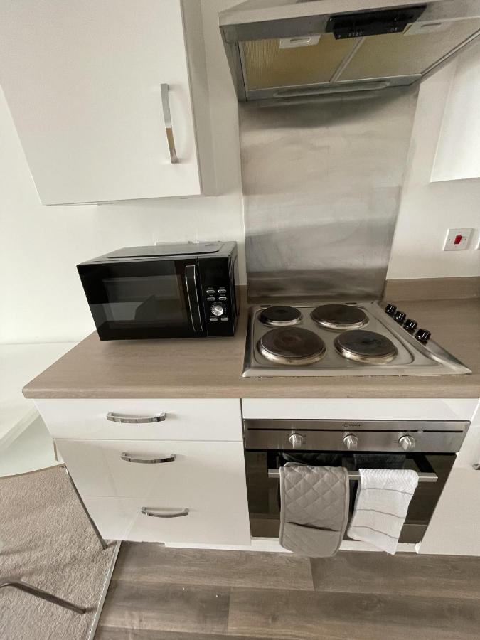 Modern 2-Bed Apartment In The Heart Of Salford Quays 外观 照片